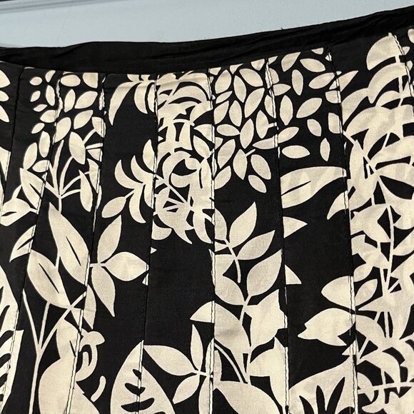 White House Black Market Silk Floral A-Line Skirt‎ Size 2 Pleated Embroidered - Picture 6 of 12